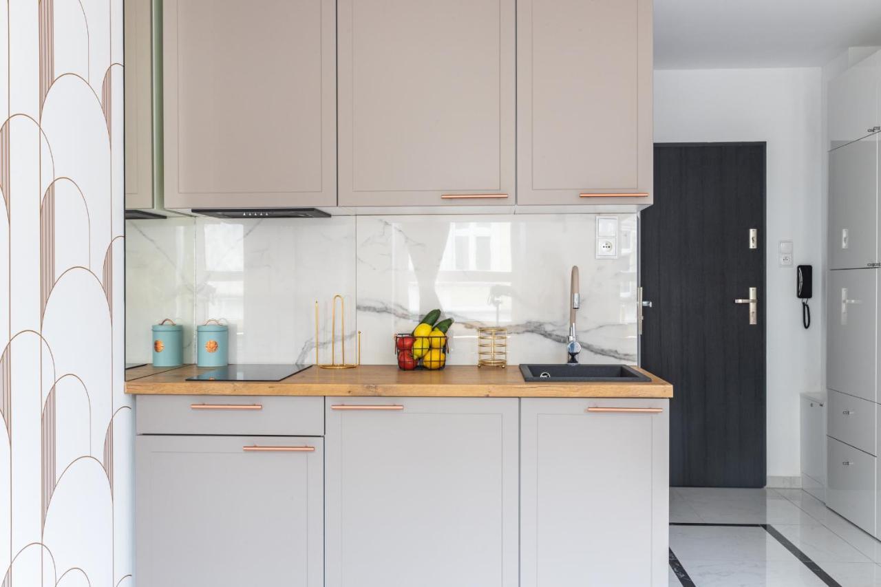 Moveen! Wynajem Apartamentow We Wroclawiu! 10 Minut Od Centrum ภายนอก รูปภาพ