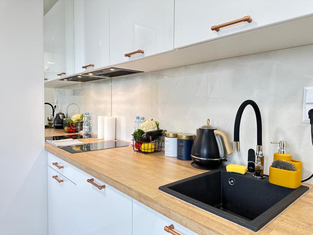 Moveen! Wynajem Apartamentow We Wroclawiu! 10 Minut Od Centrum ภายนอก รูปภาพ