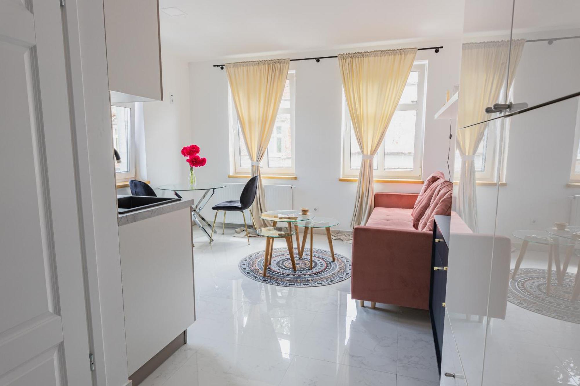 Moveen! Wynajem Apartamentow We Wroclawiu! 10 Minut Od Centrum ภายนอก รูปภาพ