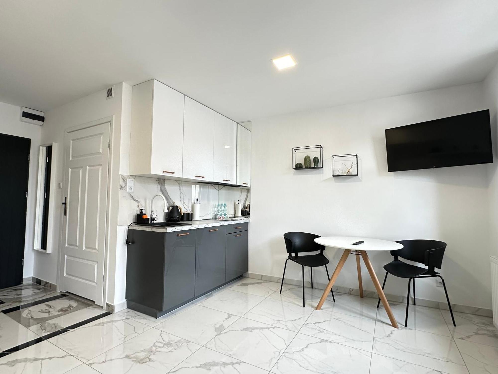 Moveen! Wynajem Apartamentow We Wroclawiu! 10 Minut Od Centrum ภายนอก รูปภาพ